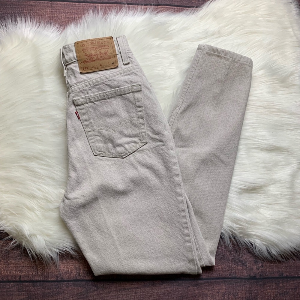 Levi's Women Boyfriend Jeans in Cream